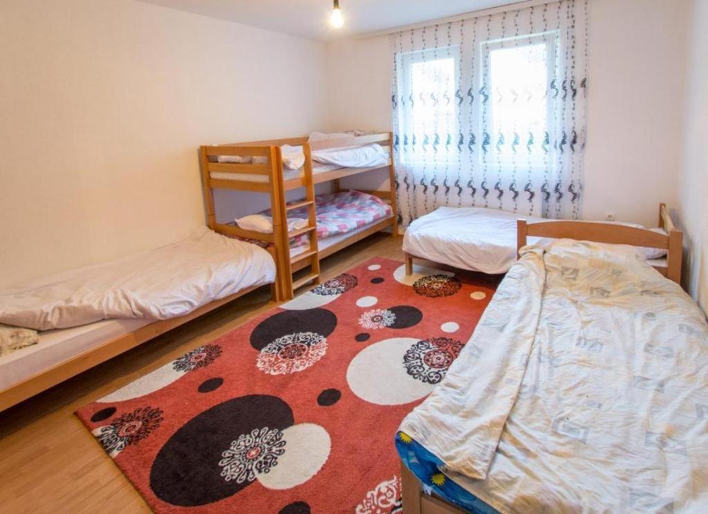 Dedushi Guesthouse &Wood Cabins-Camping Place Gusinje المظهر الخارجي الصورة