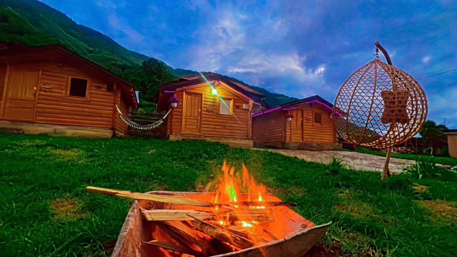 Dedushi Guesthouse &Wood Cabins-Camping Place Gusinje المظهر الخارجي الصورة